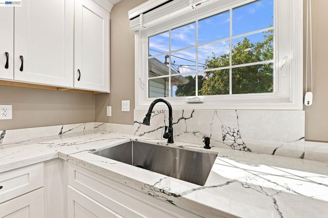 1231 Westwood St, Hayward, CA 94544