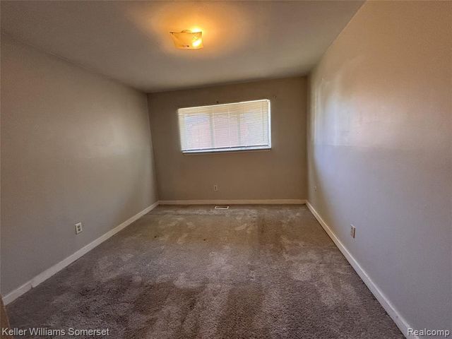 4072 Agnes Ave, Lincoln Park, MI 48146