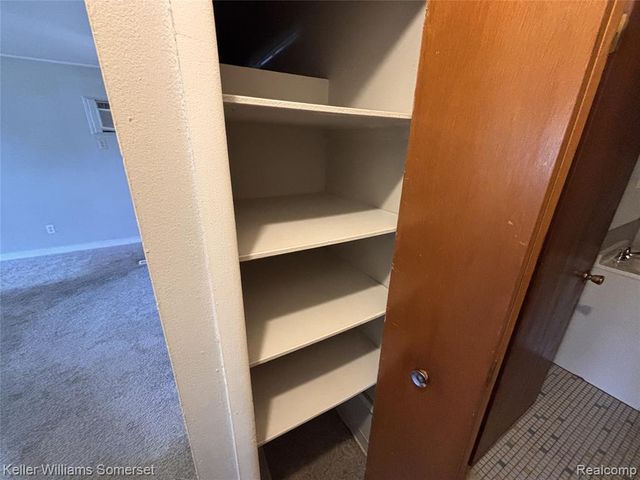 4072 Agnes Ave, Lincoln Park, MI 48146