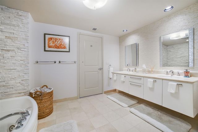 3101 S Ocean Drive 401, Hollywood, FL 33019