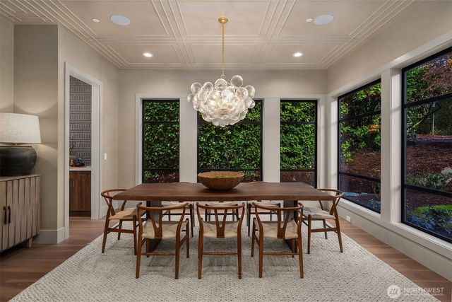 822 91st Avenue NE, Bellevue, WA 98004