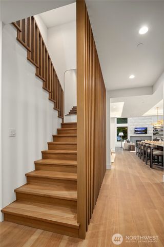 822 91st Avenue NE, Bellevue, WA 98004