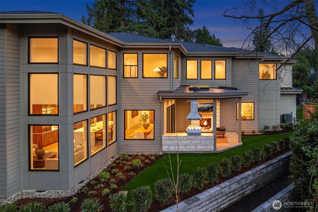 822 91st Avenue NE, Bellevue, WA 98004