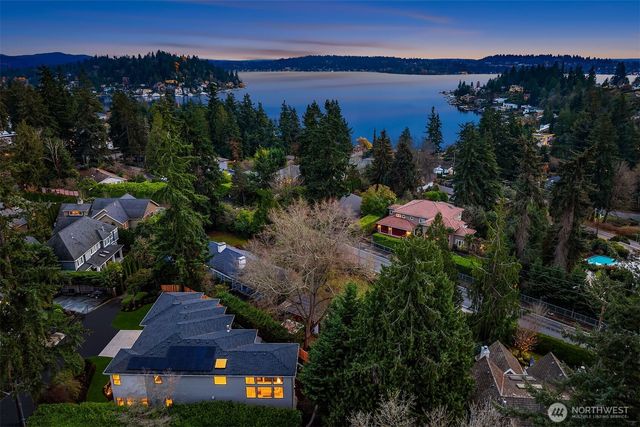 822 91st Avenue NE, Bellevue, WA 98004