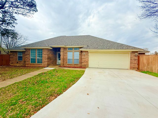 2201 Greendale Court, Bedford, TX 76022
