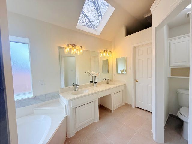 2201 Greendale Court, Bedford, TX 76022