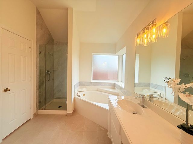 2201 Greendale Court, Bedford, TX 76022