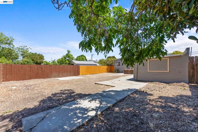 56 Marin Avenue, Bay Point, CA 94565