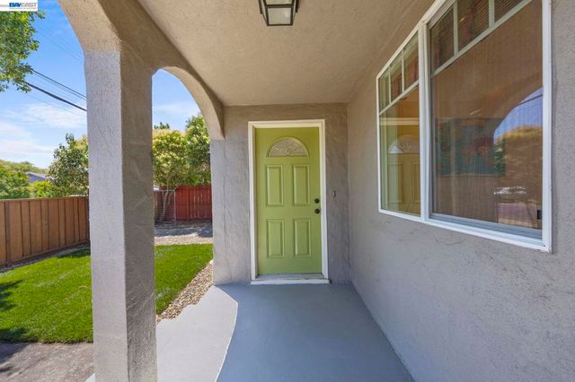 56 Marin Avenue, Bay Point, CA 94565