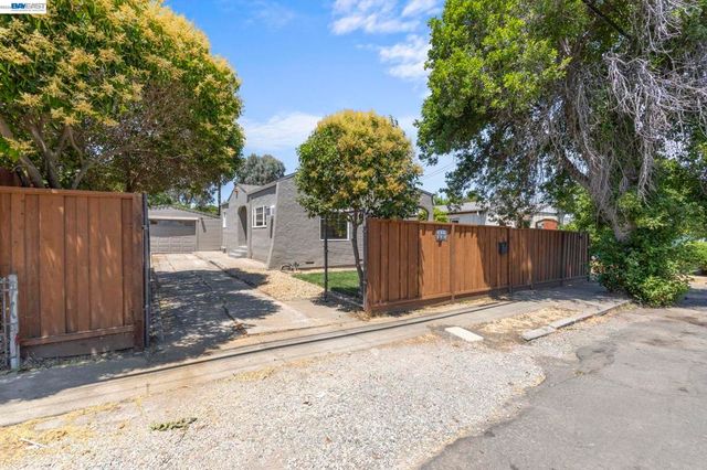 56 Marin Avenue, Bay Point, CA 94565