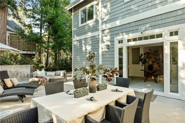 26385 Walnut Hills Drive, Lake Arrowhead, CA 92352