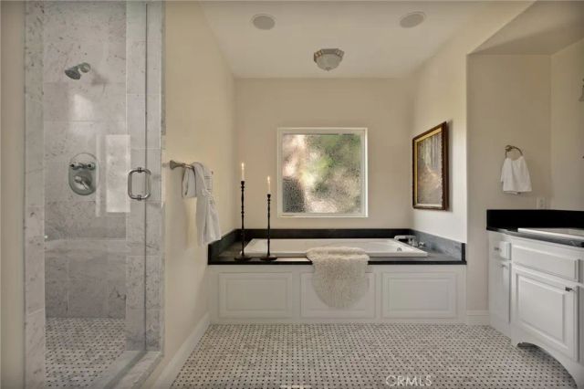 26385 Walnut Hills Drive, Lake Arrowhead, CA 92352