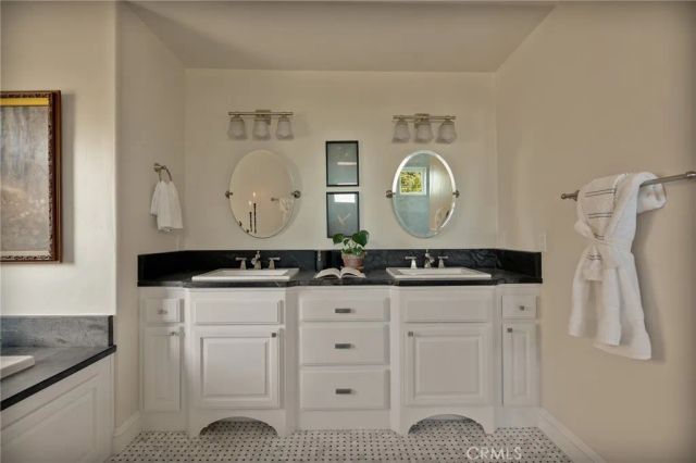 26385 Walnut Hills Drive, Lake Arrowhead, CA 92352