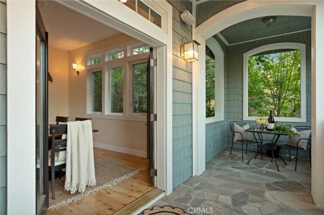 26385 Walnut Hills Drive, Lake Arrowhead, CA 92352