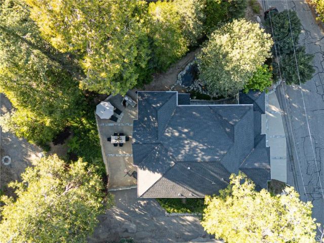 26385 Walnut Hills Drive, Lake Arrowhead, CA 92352