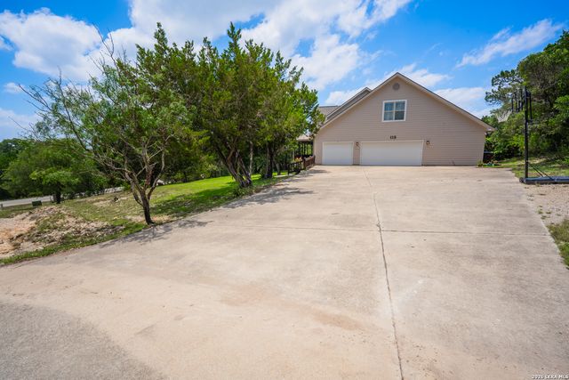 119 PRIVATE ROAD 1738, Mico, TX 78056