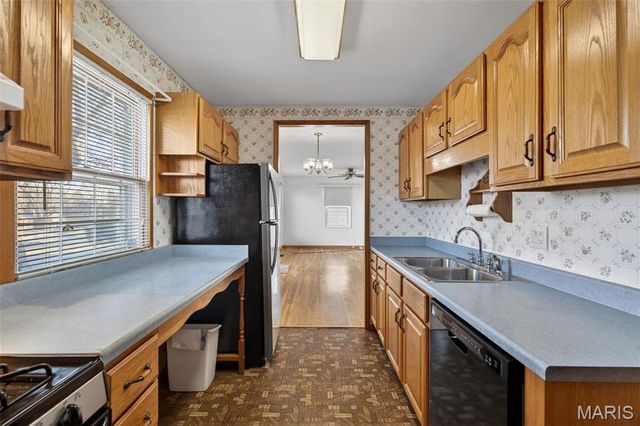 12131 McKelvey Road, Maryland Heights, MO 63043