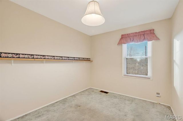 12131 McKelvey Road, Maryland Heights, MO 63043