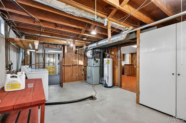 12131 McKelvey Road, Maryland Heights, MO 63043