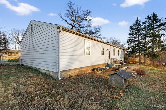 12131 McKelvey Road, Maryland Heights, MO 63043