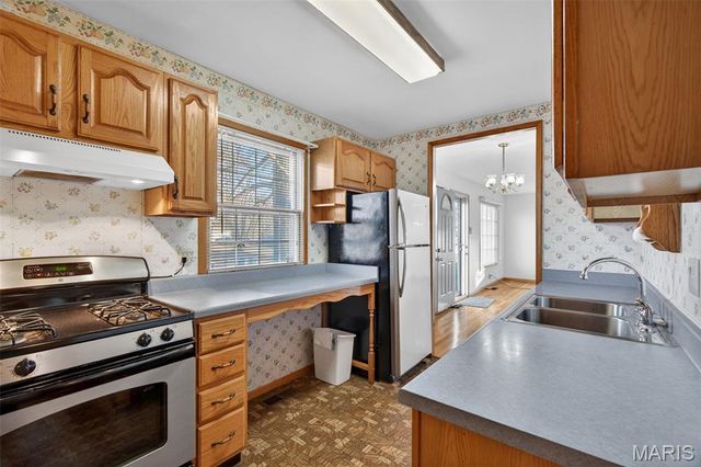 12131 McKelvey Road, Maryland Heights, MO 63043