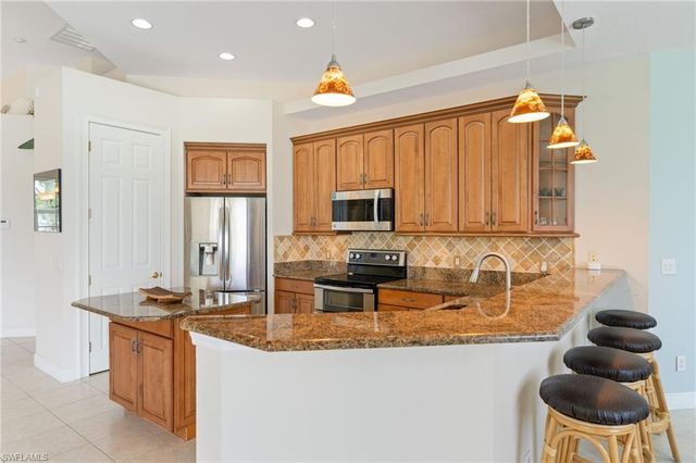 2506 Retunda PKWY W, Cape Coral, FL 33904