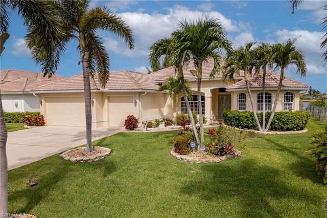 2506 Retunda PKWY W, Cape Coral, FL 33904