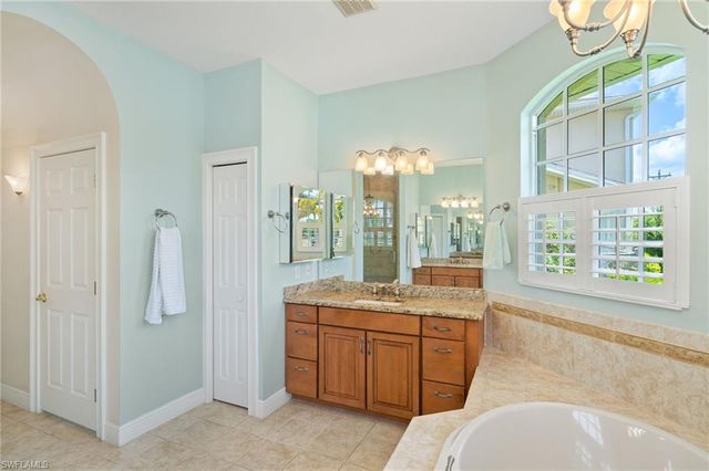 2506 Retunda PKWY W, Cape Coral, FL 33904