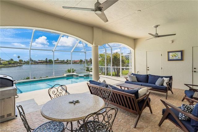 2506 Retunda PKWY W, Cape Coral, FL 33904