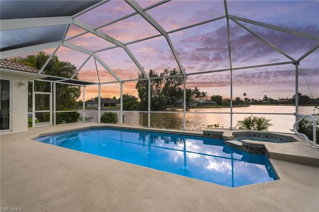 2506 Retunda PKWY W, Cape Coral, FL 33904