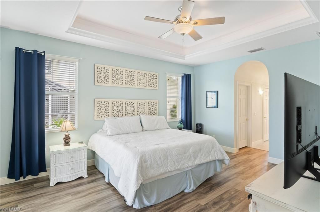 Image 16 of property listing at 2506 Retunda PKWY W, Cape Coral, FL 33904