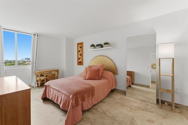 850 N Miami Ave W-806, Miami, FL 33136