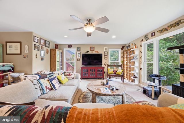 4009 TENNYSON RD, Hyattsville, MD 20782