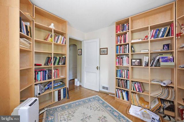 4009 TENNYSON RD, Hyattsville, MD 20782