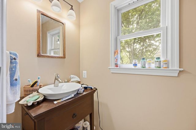 4009 TENNYSON RD, Hyattsville, MD 20782