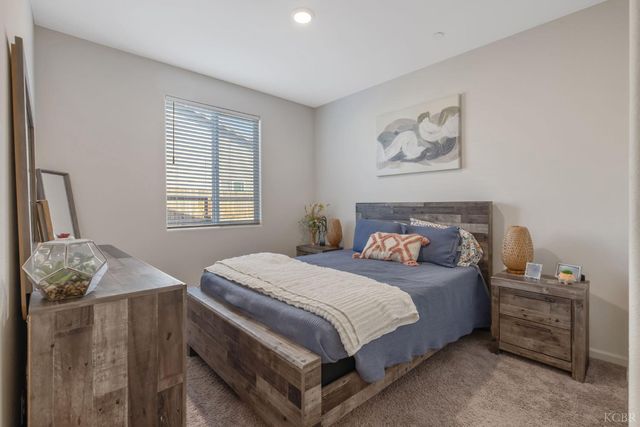 495 Pearl Drive, Lemoore, CA 93245