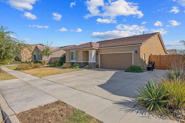 495 Pearl Drive, Lemoore, CA 93245