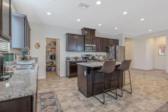 495 Pearl Drive, Lemoore, CA 93245