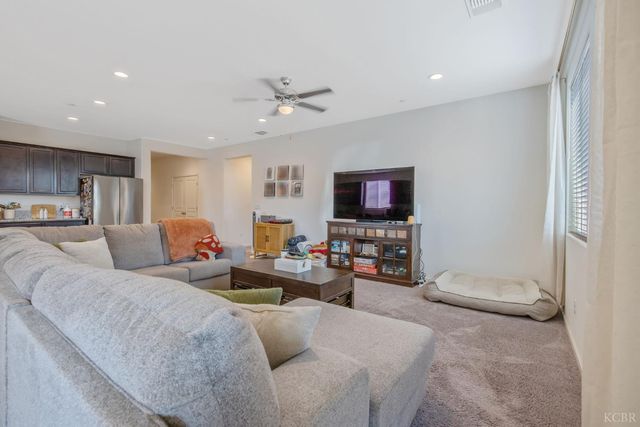 495 Pearl Drive, Lemoore, CA 93245