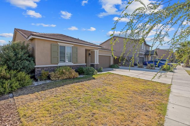 495 Pearl Drive, Lemoore, CA 93245