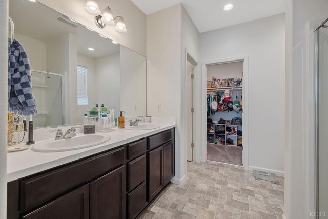 495 Pearl Drive, Lemoore, CA 93245