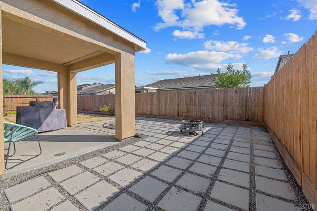495 Pearl Drive, Lemoore, CA 93245