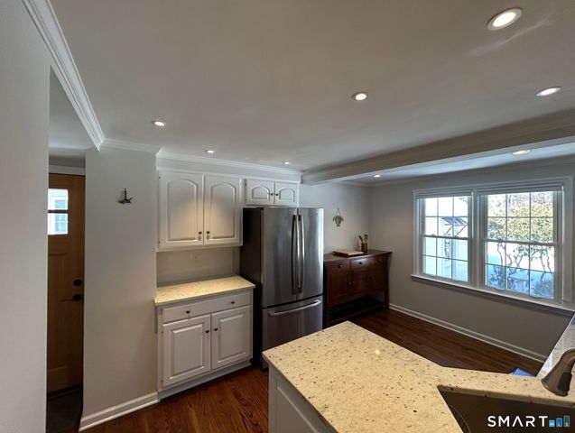 276 Dunnlea Road, Fairfield, CT 06824