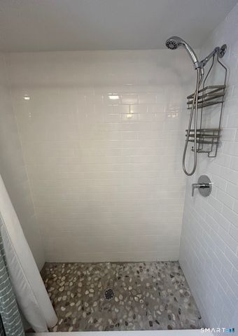 276 Dunnlea Road, Fairfield, CT 06824