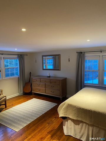 276 Dunnlea Road, Fairfield, CT 06824