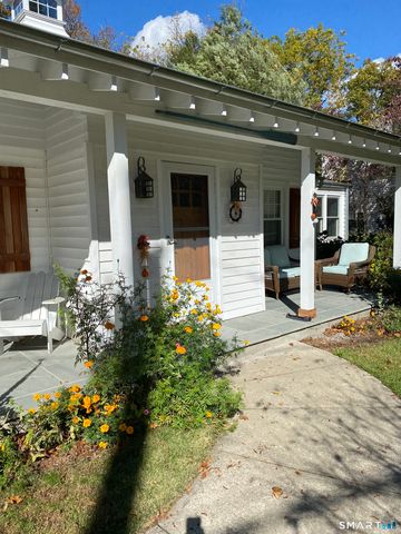 276 Dunnlea Road, Fairfield, CT 06824