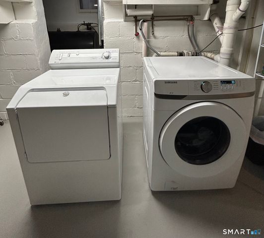 276 Dunnlea Road, Fairfield, CT 06824