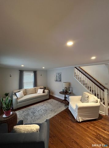 276 Dunnlea Road, Fairfield, CT 06824