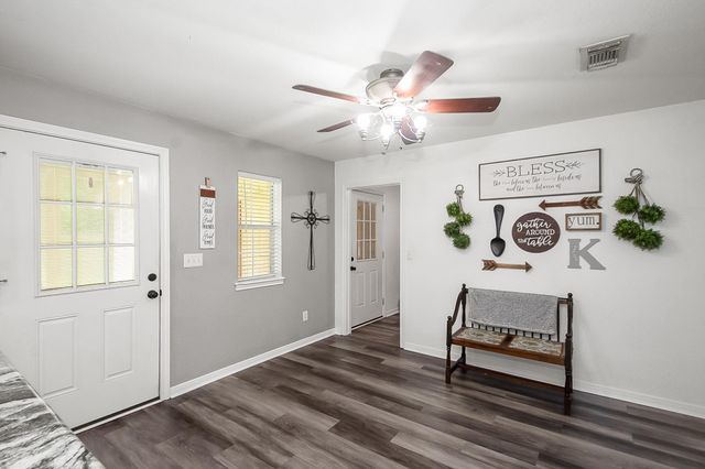 207 Centre Street, Brazoria, TX 77422