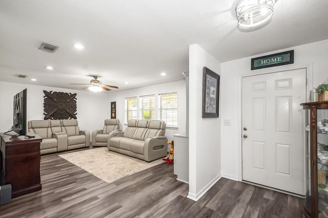 207 Centre Street, Brazoria, TX 77422